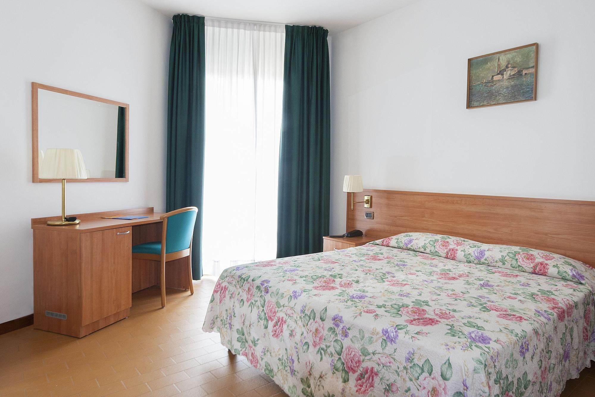 Regent'S Hotel Лидо ди Йезоло Екстериор снимка