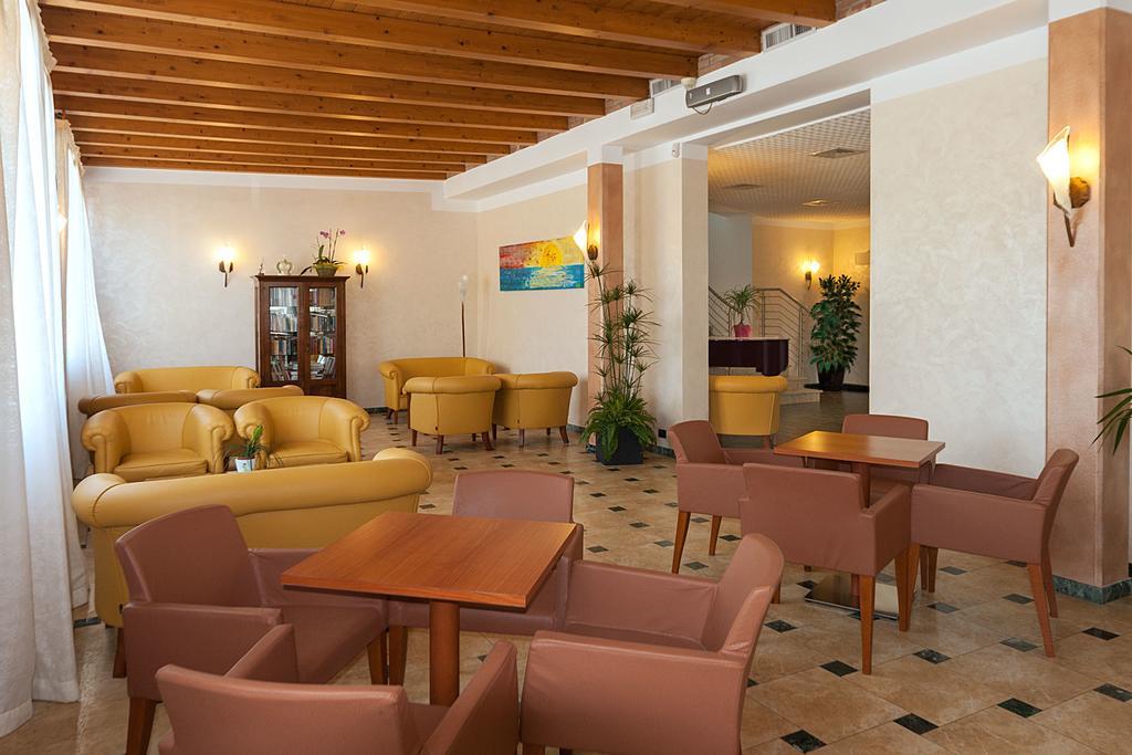 Regent'S Hotel Лидо ди Йезоло Екстериор снимка