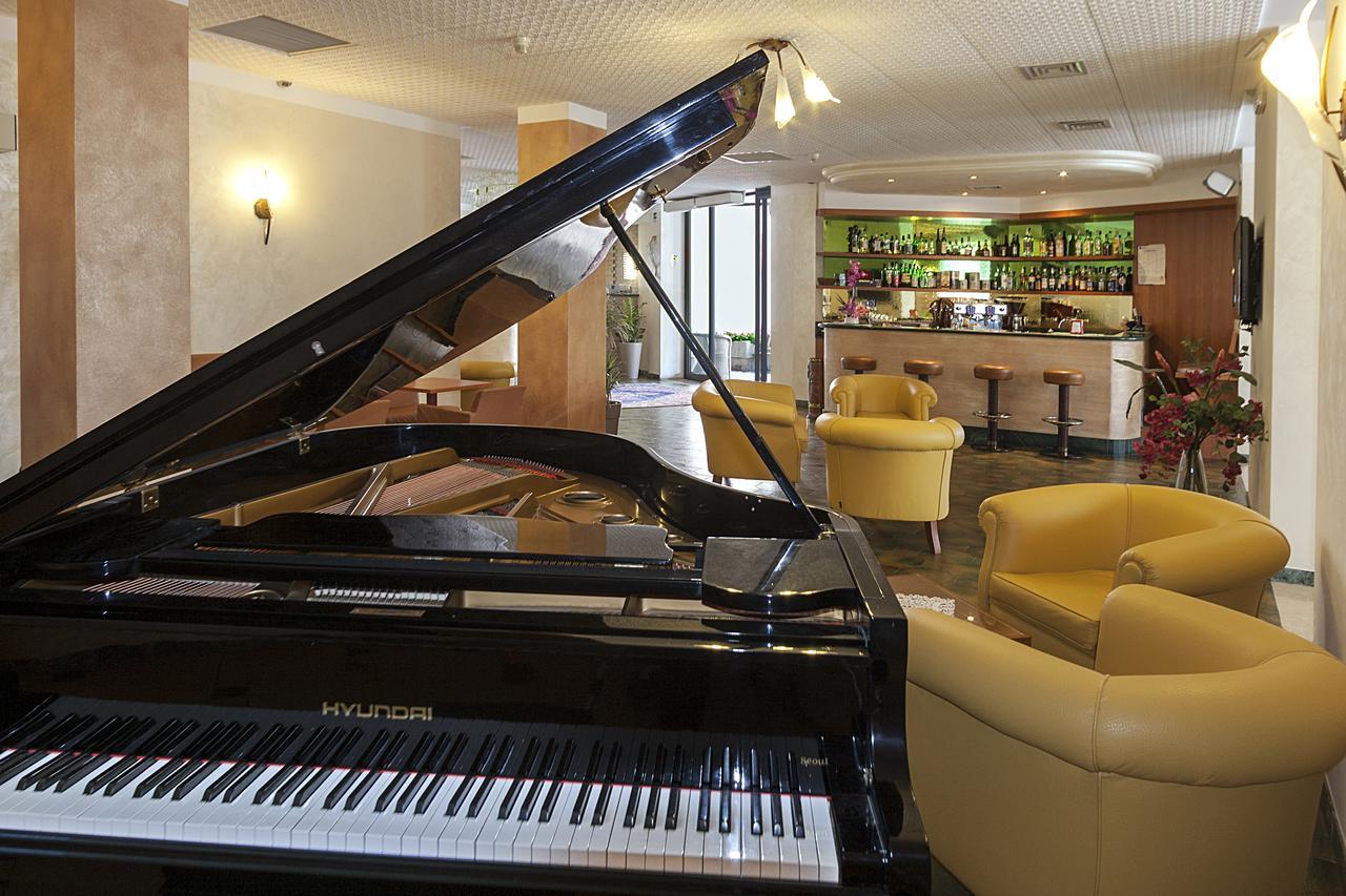 Regent'S Hotel Лидо ди Йезоло Екстериор снимка